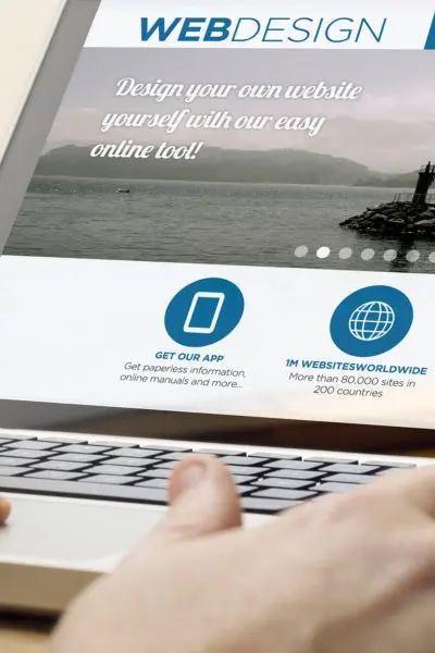 Creating websites with online design tool.